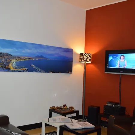 Costantinapoli 27 4* Nápoly