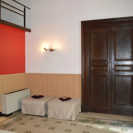 Costantinapoli 27 Nápoly