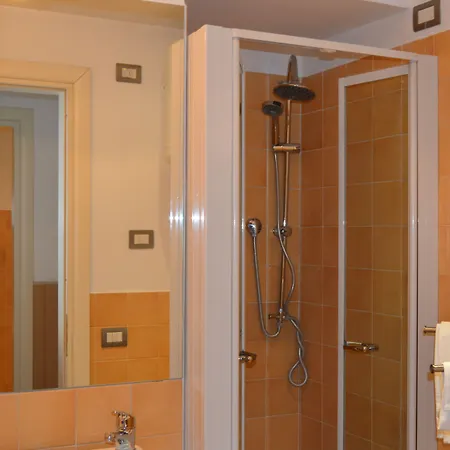 Costantinapoli 27 4*