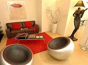 Costantinapoli 27 4* נאפולי