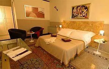 Costantinapoli 27 4* נאפולי