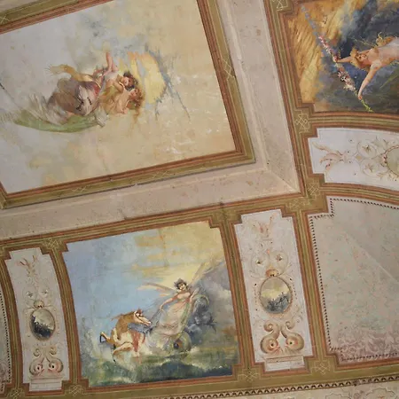 Bed & Breakfast Costantinapoli 27 Naples